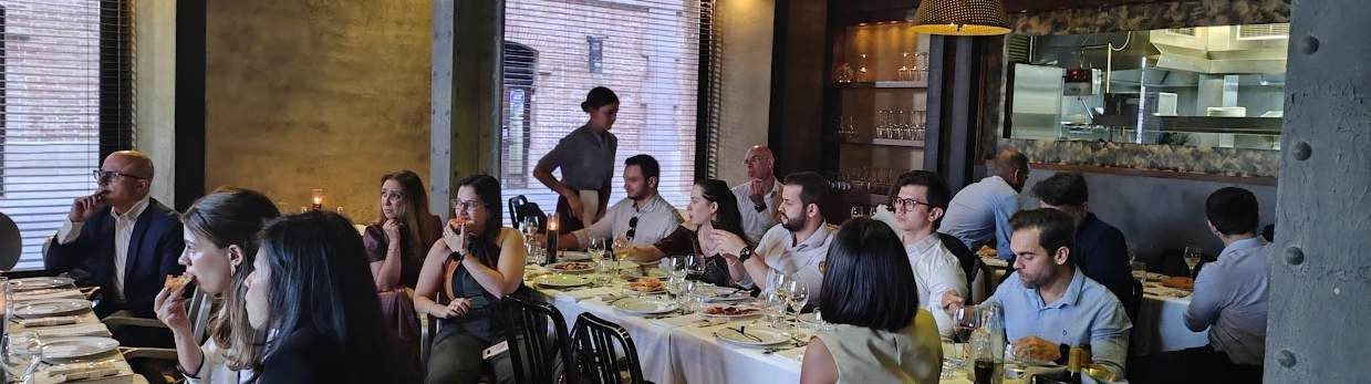 Palestrantes reunidos durante programação paralela ao ESMO em Barcelona